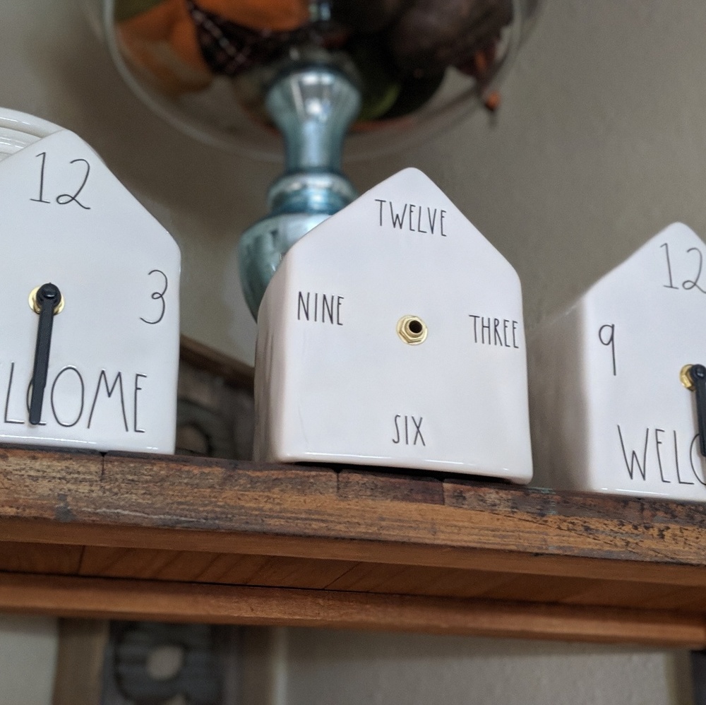 Rae Dunn Welcome clock
